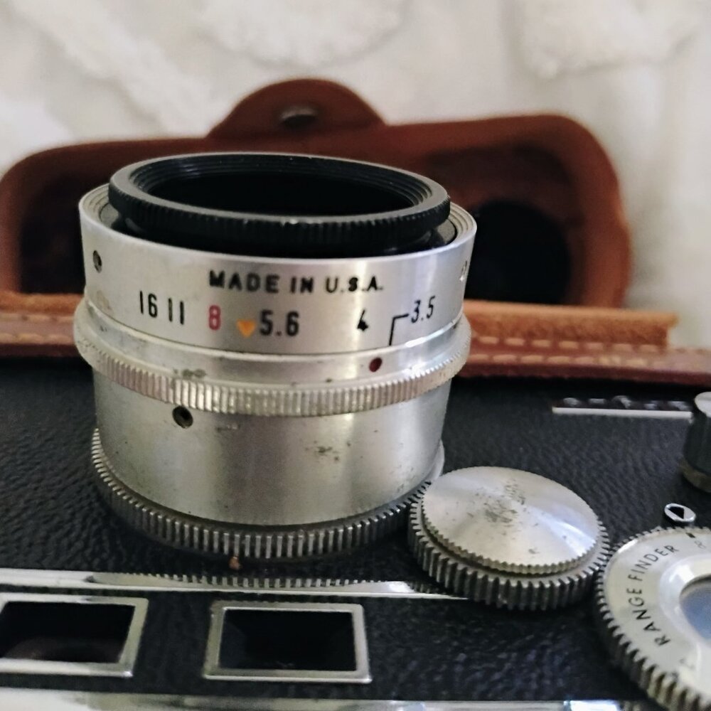 Vintage Argus Range Finder35 mm Camera - Picture 9 of 9
